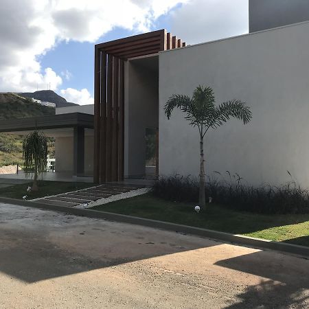 Suites De Luxo Paraiso De Minas Escarpas Capitolio Exterior photo